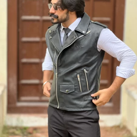 Bikers’ sleeveless leather jacket Black (vegan)
